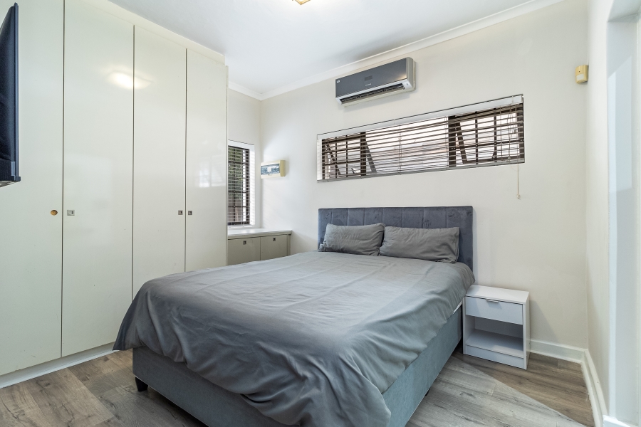 To Let 2 Bedroom Property for Rent in Vredehoek Western Cape
